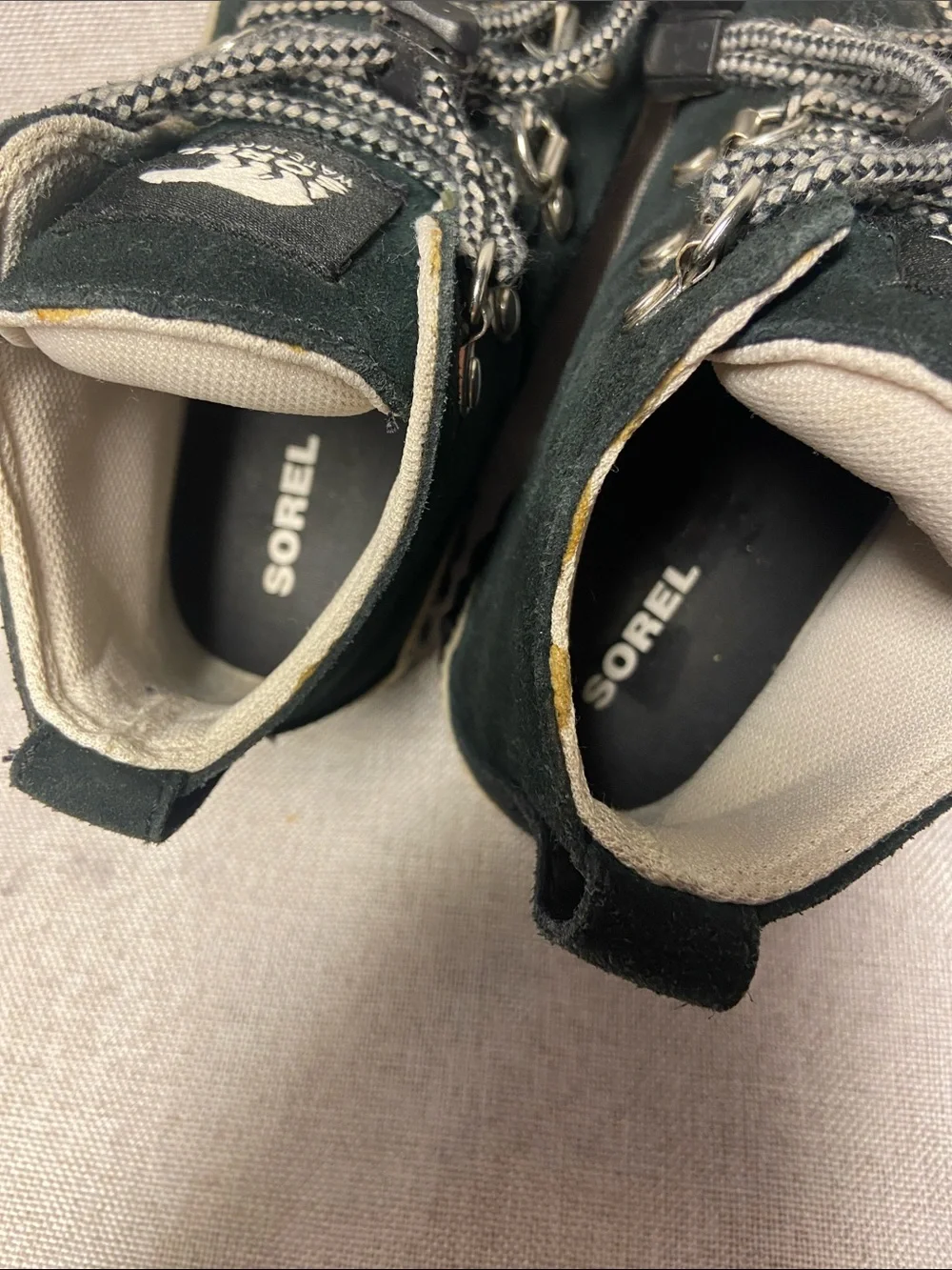 Sorel Kids Suede Lace-Up Waterproof Boots. Size 1